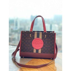 🍓Coach Dempsey Tote 22 Signature Jacquard Stripe Patch Strawberry Haze C7083